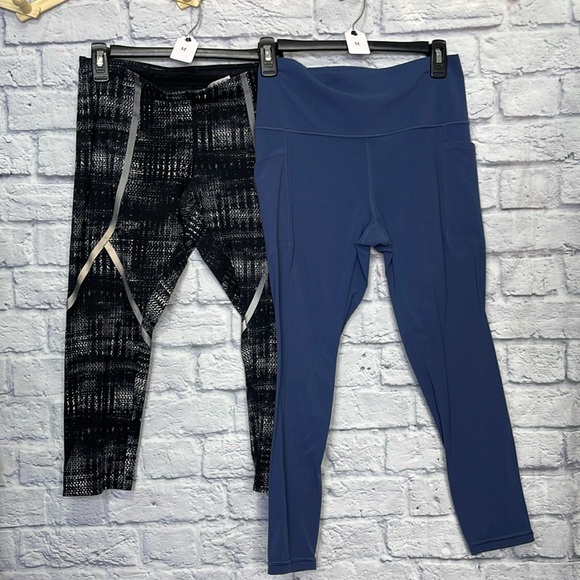 Lot two leggings Athleta and Nike size M black and blue - Picture 3 of 15